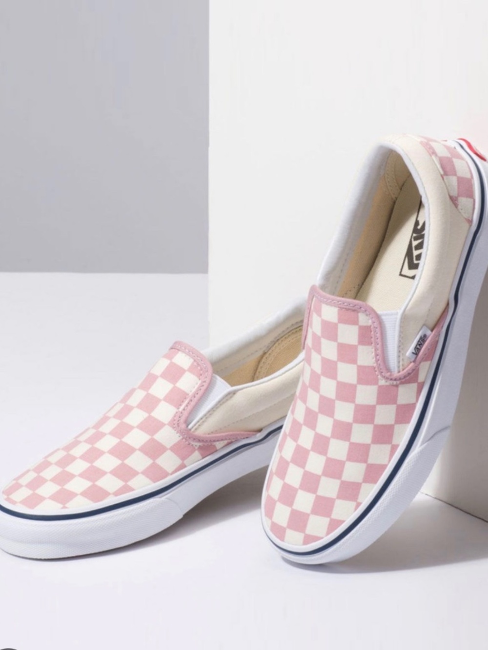 Vans checkered pink USED slip-on sneakers
